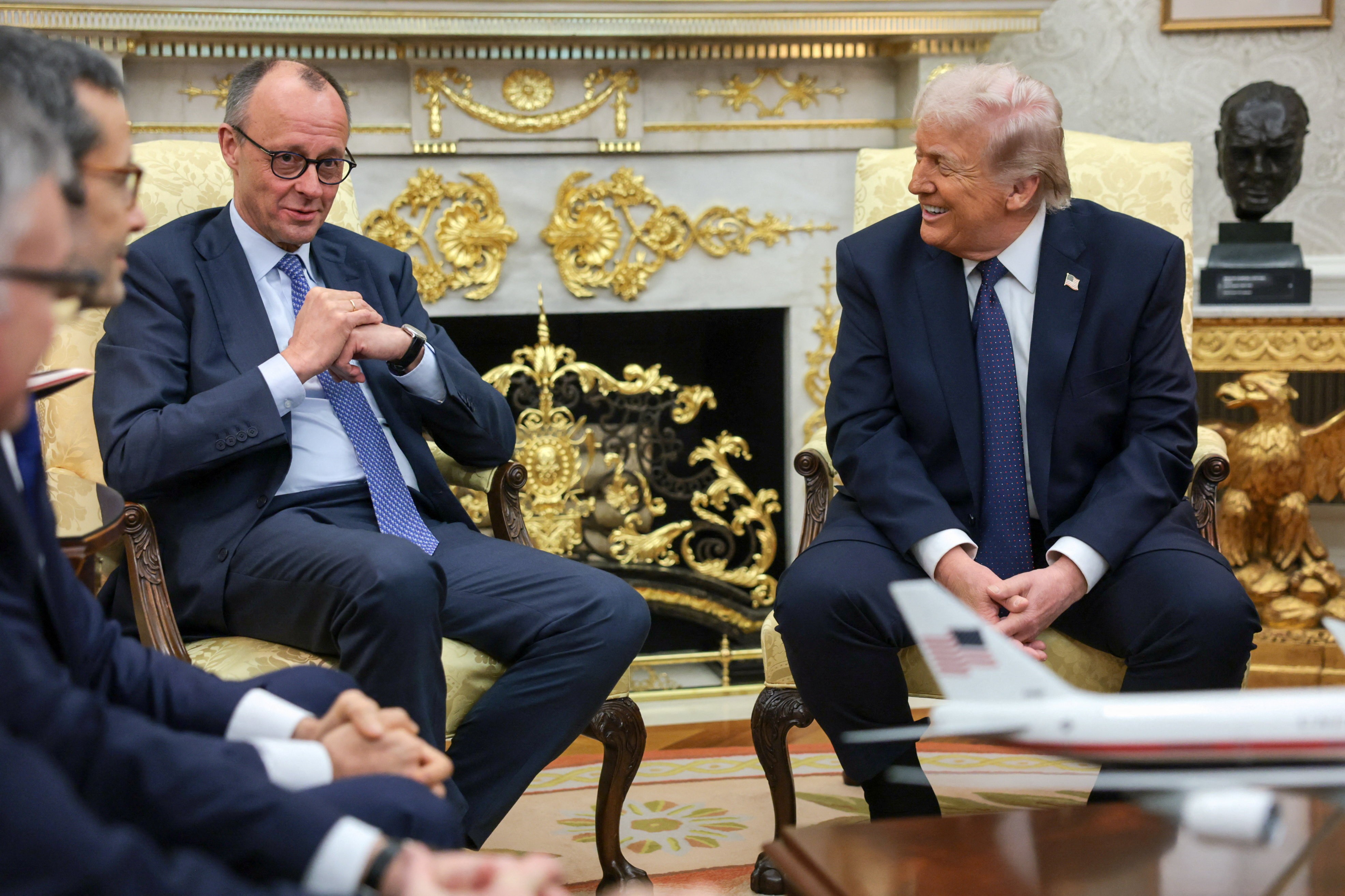 Trump diz que 'praticamente tudo foi destruído no Irã' e afirma que haverá nova onda de ataques